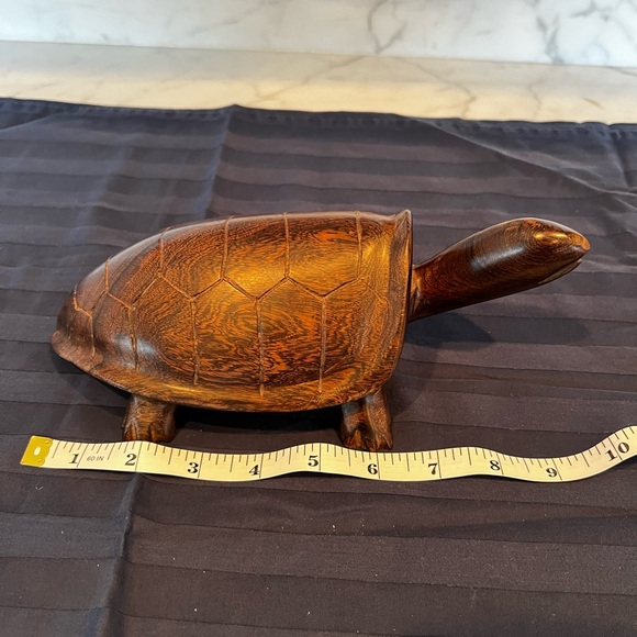 Vintage Carved Wooden Turtle Figurine Decor Piece Hawaiian - Picture 9 of 10